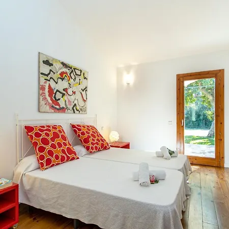 L'esplai In By Homevillas360 Villa